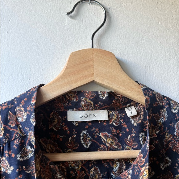Doen, Judith Tie-neck Top, Navy Floral, Small - Picture 3 of 8